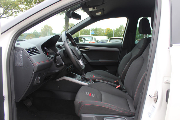 Seat Arona 1.0 TSI FR Xcellence Business Intense / Navigatie / Parkeerhulp achter / LED / 17'' / Stoelverwarming / DAB / Cruise Control Adaptief