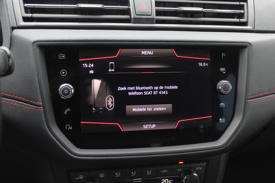Seat Arona 1.0 TSI FR Xcellence Business Intense / Navigatie / Parkeerhulp achter / LED / 17'' / Stoelverwarming / DAB / Cruise Control Adaptief