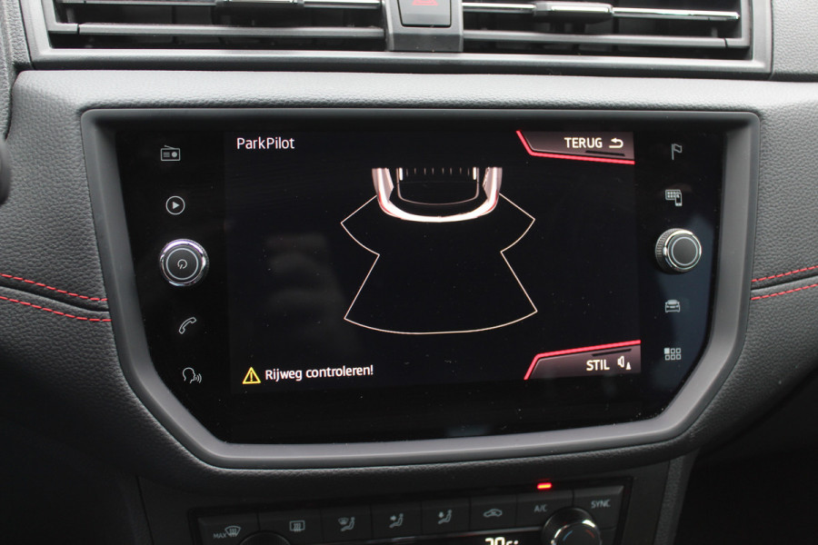 Seat Arona 1.0 TSI FR Xcellence Business Intense / Navigatie / Parkeerhulp achter / LED / 17'' / Stoelverwarming / DAB / Cruise Control Adaptief