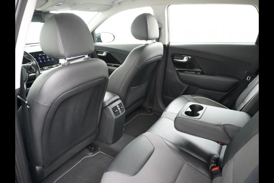 Kia e-Niro DynamicLine 64kWh SOH=100% Warmtepomp Apple Carplay Android Auto Adaptieve Cruise Control Navi Ecc Camera Pdc DAB Stoelverwarming Stuurverwarming Kia Live Lmv 1e Eigenaar 100% Dealeronderhouden