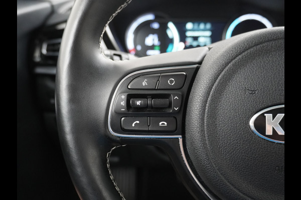 Kia e-Niro DynamicLine 64kWh SOH=100% Warmtepomp Apple Carplay Android Auto Adaptieve Cruise Control Navi Ecc Camera Pdc DAB Stoelverwarming Stuurverwarming Kia Live Lmv 1e Eigenaar 100% Dealeronderhouden