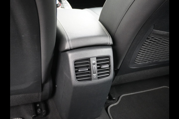 Kia e-Niro DynamicLine 64kWh SOH=100% Warmtepomp Apple Carplay Android Auto Adaptieve Cruise Control Navi Ecc Camera Pdc DAB Stoelverwarming Stuurverwarming Kia Live Lmv 1e Eigenaar 100% Dealeronderhouden