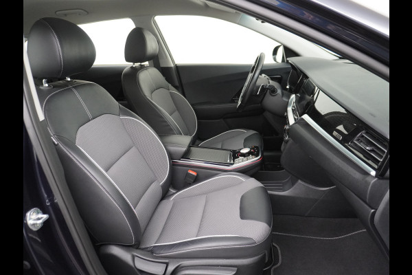 Kia e-Niro DynamicLine 64kWh SOH=100% Warmtepomp Apple Carplay Android Auto Adaptieve Cruise Control Navi Ecc Camera Pdc DAB Stoelverwarming Stuurverwarming Kia Live Lmv 1e Eigenaar 100% Dealeronderhouden