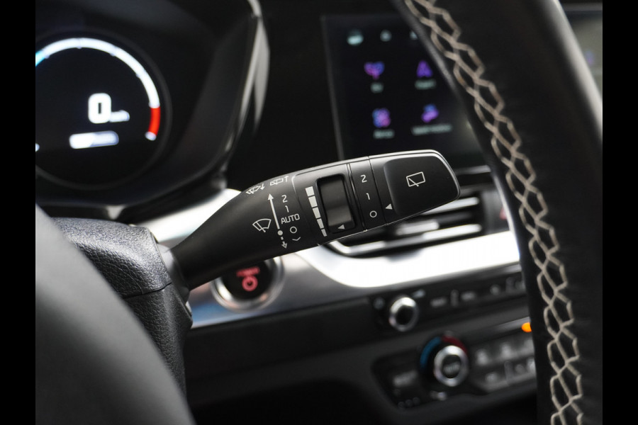 Kia e-Niro DynamicLine 64kWh SOH=100% Warmtepomp Apple Carplay Android Auto Adaptieve Cruise Control Navi Ecc Camera Pdc DAB Stoelverwarming Stuurverwarming Kia Live Lmv 1e Eigenaar 100% Dealeronderhouden