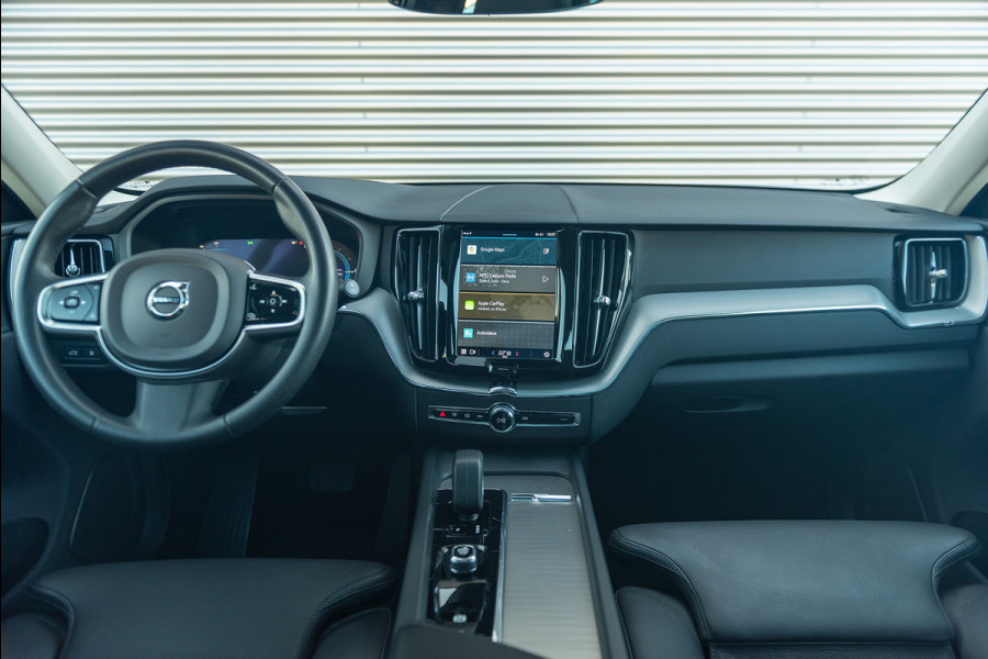 Volvo XC60 T6 Aut. Long Range Plus Dark Trekhaak Leder Parkeercamera 350pk