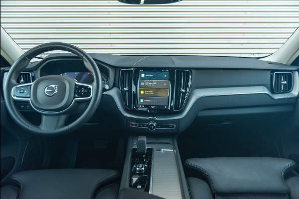 Volvo XC60 T6 Aut. Long Range Plus Dark Trekhaak Leder Parkeercamera 350pk