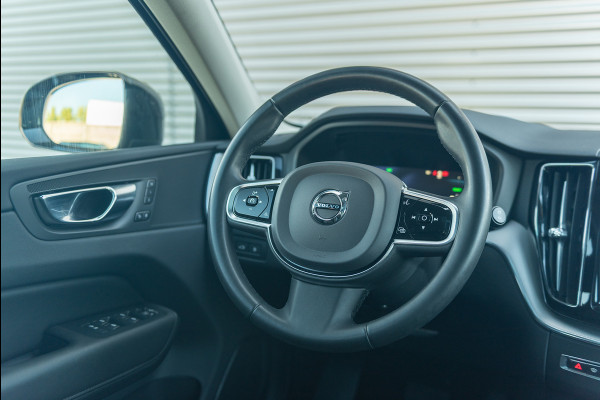Volvo XC60 T6 Aut. Long Range Plus Dark Trekhaak Leder Parkeercamera 350pk