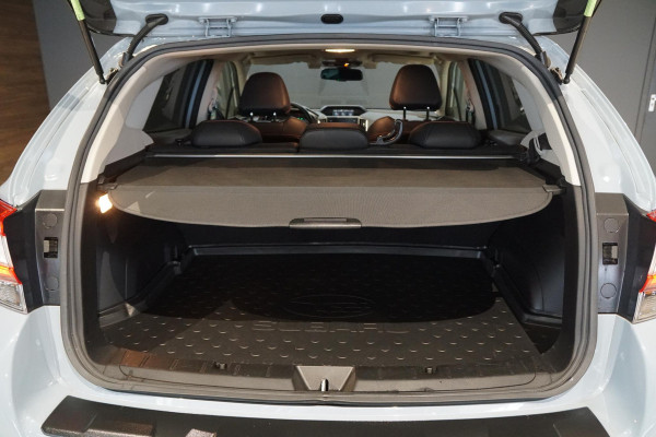 Subaru XV 2.0i e-BOXER Premium + SCHUIFDAK / TREKHAAK / LEDER / CAMERA