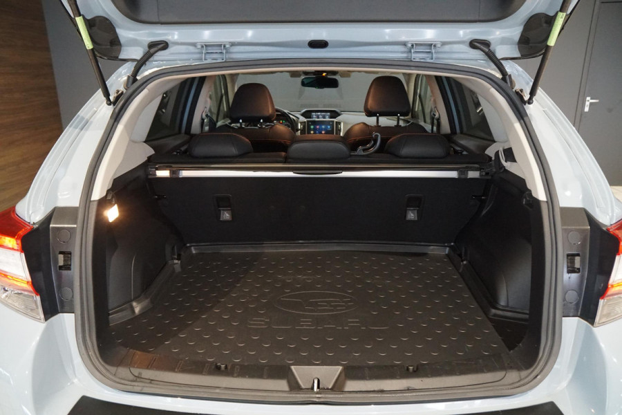 Subaru XV 2.0i e-BOXER Premium + SCHUIFDAK / TREKHAAK / LEDER / CAMERA