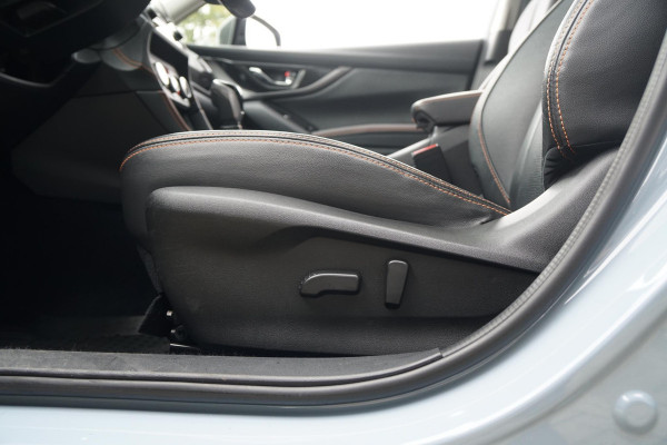 Subaru XV 2.0i e-BOXER Premium + SCHUIFDAK / TREKHAAK / LEDER / CAMERA