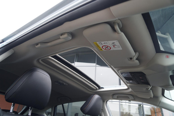 Subaru XV 2.0i e-BOXER Premium + SCHUIFDAK / TREKHAAK / LEDER / CAMERA