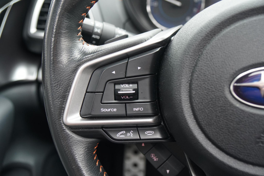 Subaru XV 2.0i e-BOXER Premium + SCHUIFDAK / TREKHAAK / LEDER / CAMERA