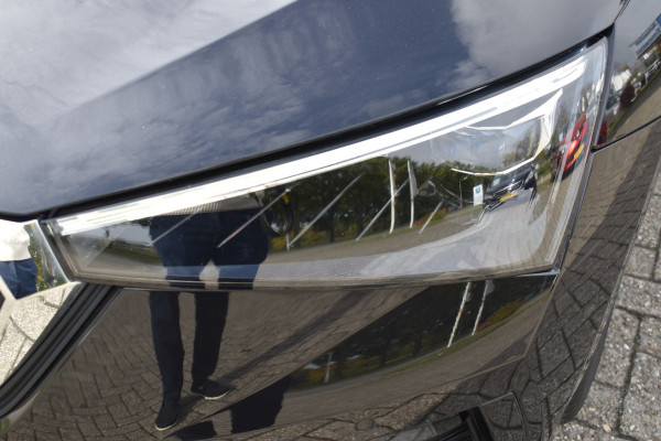 Škoda SCALA 1.0 TSI Business Edition Automaat / Panoramadak / Parkeerhulp / Virtual Cockpit / LED/ Climate Control