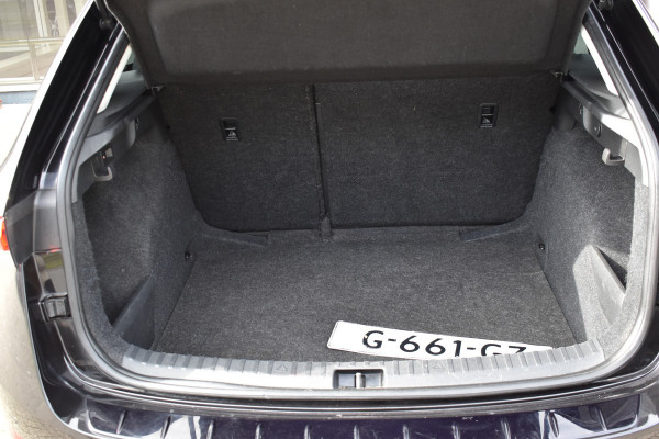 Škoda SCALA 1.0 TSI Business Edition Automaat / Panoramadak / Parkeerhulp / Virtual Cockpit / LED/ Climate Control
