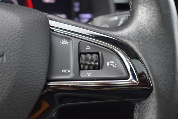 Škoda SCALA 1.0 TSI Business Edition Automaat / Panoramadak / Parkeerhulp / Virtual Cockpit / LED/ Climate Control