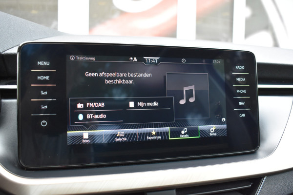 Škoda SCALA 1.0 TSI Business Edition Automaat / Panoramadak / Parkeerhulp / Virtual Cockpit / LED/ Climate Control