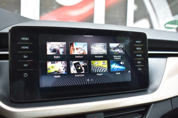 Škoda SCALA 1.0 TSI Business Edition Automaat / Panoramadak / Parkeerhulp / Virtual Cockpit / LED/ Climate Control