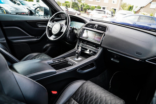 Jaguar F-Pace 5.0 V8 S/C AWD SVR | Lane Assist | Luxe Kuipstoelen | Head up | Meridian Sound system | 551PK | Dealer onderhouden |