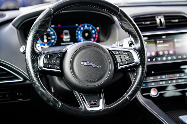 Jaguar F-Pace 5.0 V8 S/C AWD SVR | Lane Assist | Luxe Kuipstoelen | Head up | Meridian Sound system | 551PK | Dealer onderhouden |