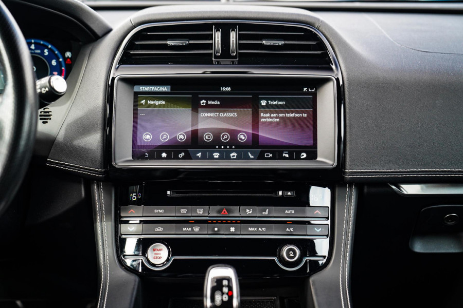 Jaguar F-Pace 5.0 V8 S/C AWD SVR | Lane Assist | Luxe Kuipstoelen | Head up | Meridian Sound system | 551PK | Dealer onderhouden |
