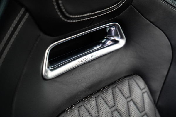 Jaguar F-Pace 5.0 V8 S/C AWD SVR | Lane Assist | Luxe Kuipstoelen | Head up | Meridian Sound system | 551PK | Dealer onderhouden |