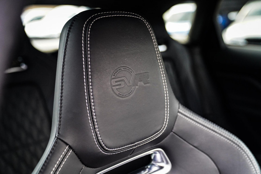 Jaguar F-Pace 5.0 V8 S/C AWD SVR | Lane Assist | Luxe Kuipstoelen | Head up | Meridian Sound system | 551PK | Dealer onderhouden |