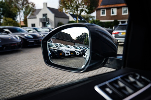 Jaguar F-Pace 5.0 V8 S/C AWD SVR | Lane Assist | Luxe Kuipstoelen | Head up | Meridian Sound system | 551PK | Dealer onderhouden |
