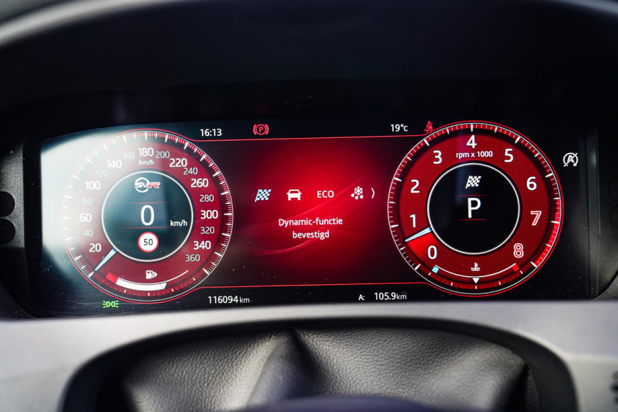 Jaguar F-Pace 5.0 V8 S/C AWD SVR | Lane Assist | Luxe Kuipstoelen | Head up | Meridian Sound system | 551PK | Dealer onderhouden |