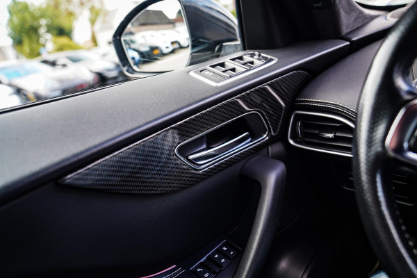 Jaguar F-Pace 5.0 V8 S/C AWD SVR | Lane Assist | Luxe Kuipstoelen | Head up | Meridian Sound system | 551PK | Dealer onderhouden |