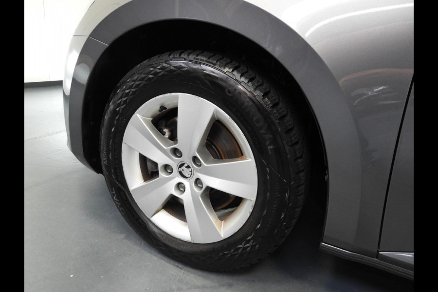 Škoda Superb Combi 1.5 TSI Aut. Business Edition NAVI/CAMERA/LED/16"LMV!