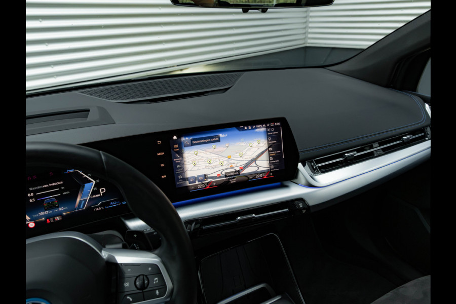 BMW 2 Serie Active Tourer 230e xDrive - Pano - Trekhaak - Memoryzetel - Driving + Parking Ass Prof
