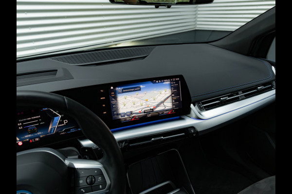 BMW 2 Serie Active Tourer 230e xDrive - Pano - Trekhaak - Memoryzetel - Driving + Parking Ass Prof