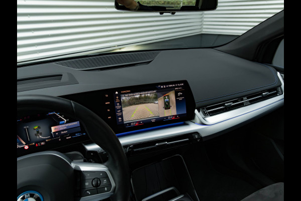 BMW 2 Serie Active Tourer 230e xDrive - Pano - Trekhaak - Memoryzetel - Driving + Parking Ass Prof
