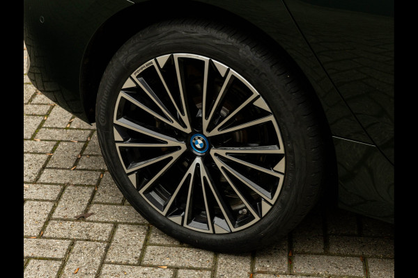 BMW 2 Serie Active Tourer 230e xDrive - Pano - Trekhaak - Memoryzetel - Driving + Parking Ass Prof