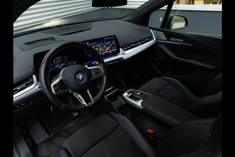 BMW 2 Serie Active Tourer 230e xDrive - Pano - Trekhaak - Memoryzetel - Driving + Parking Ass Prof