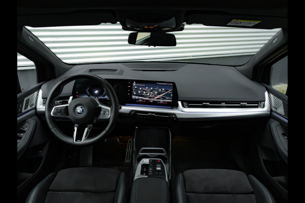BMW 2 Serie Active Tourer 230e xDrive - Pano - Trekhaak - Memoryzetel - Driving + Parking Ass Prof