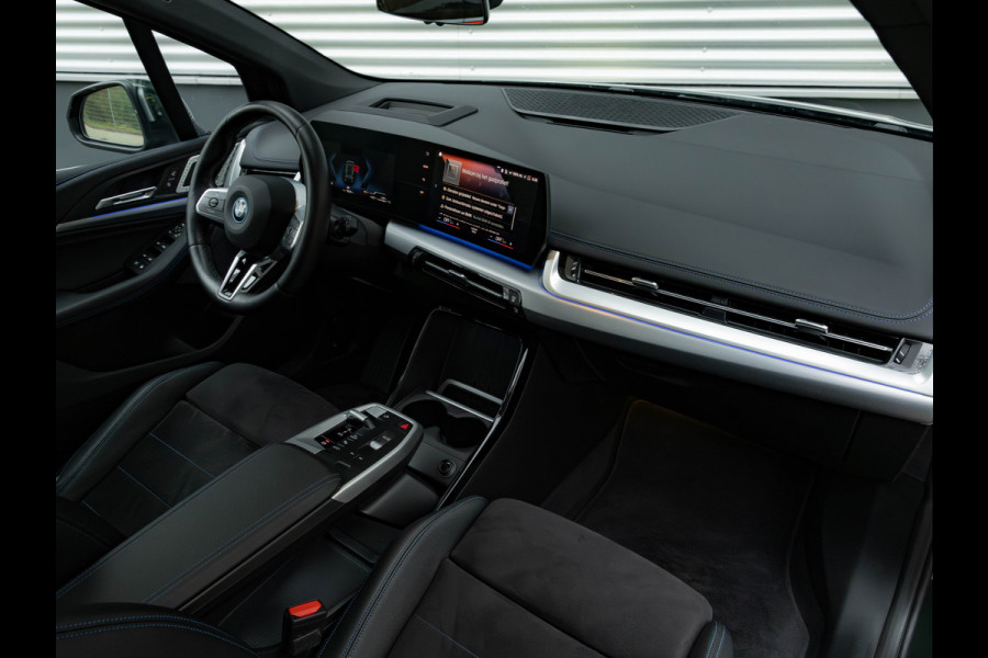 BMW 2 Serie Active Tourer 230e xDrive - Pano - Trekhaak - Memoryzetel - Driving + Parking Ass Prof