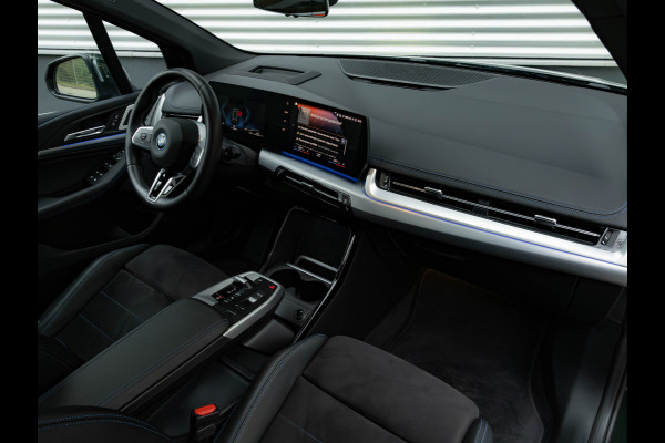 BMW 2 Serie Active Tourer 230e xDrive - Pano - Trekhaak - Memoryzetel - Driving + Parking Ass Prof