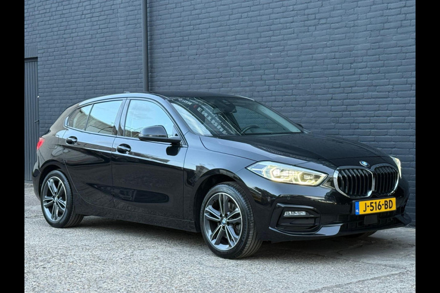 BMW 1-serie 118i Executive Edition | M SPORT | CARPLAY | LEER | MULTI STUUR | TREKHAAK BMW 1-serie 118i Executive Edition | M SPORT | CARPLAY | LEER | MULTI STUUR | TREKHAAK