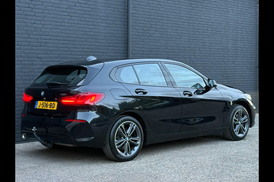 BMW 1-serie 118i Executive Edition | M SPORT | CARPLAY | LEER | MULTI STUUR | TREKHAAK BMW 1-serie 118i Executive Edition | M SPORT | CARPLAY | LEER | MULTI STUUR | TREKHAAK