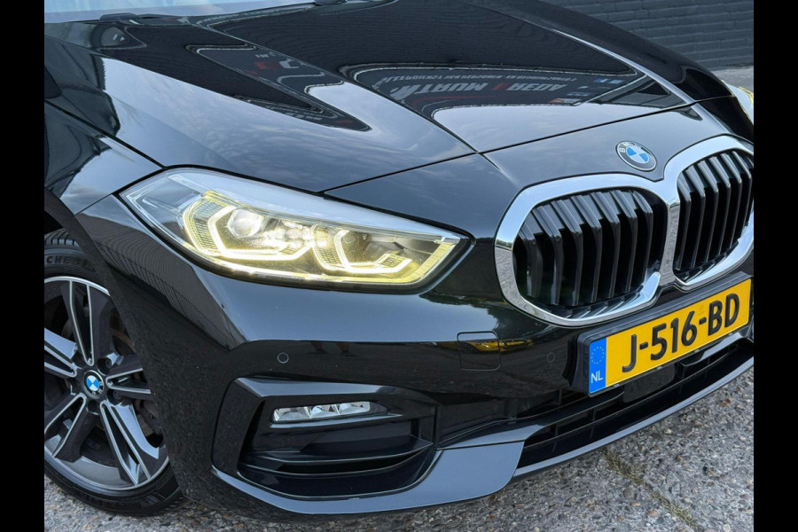 BMW 1-serie 118i Executive Edition | M SPORT | CARPLAY | LEER | MULTI STUUR | TREKHAAK BMW 1-serie 118i Executive Edition | M SPORT | CARPLAY | LEER | MULTI STUUR | TREKHAAK