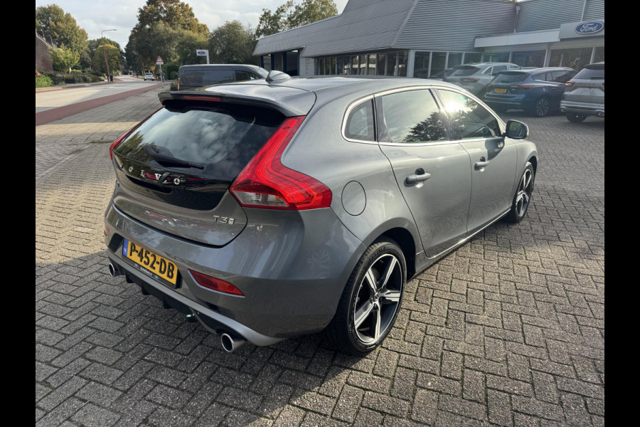 Volvo V40 2.0 T3 Edition+ 152pk Stoelverwarming | Full LED | Navigatie | 18 inch | Half leder