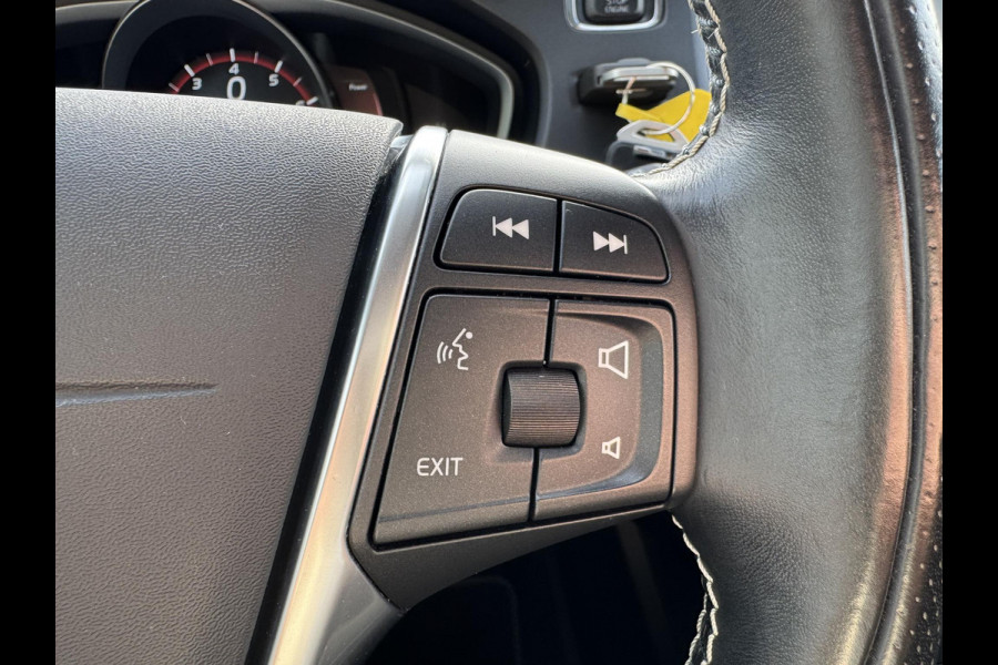 Volvo V40 2.0 T3 Edition+ 152pk Stoelverwarming | Full LED | Navigatie | 18 inch | Half leder