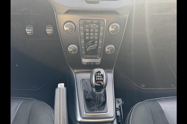 Volvo V40 2.0 T3 Edition+ 152pk Stoelverwarming | Full LED | Navigatie | 18 inch | Half leder