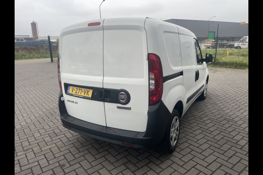 Fiat Dobló Cargo 1.6 MJ 105PK airco | navigatie | 3-zits