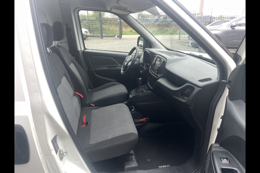 Fiat Dobló Cargo 1.6 MJ 105PK airco | navigatie | 3-zits