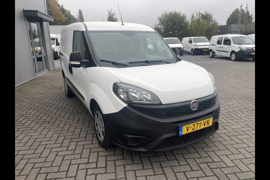 Fiat Dobló Cargo 1.6 MJ 105PK airco | navigatie | 3-zits