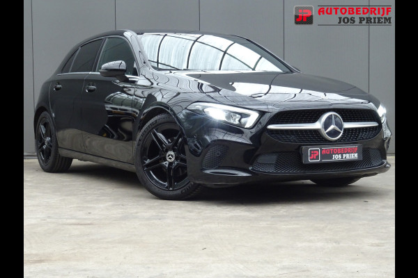 Mercedes-Benz A-Klasse 180 Premium * 18 INCH * LEER * GR NAVI * CAMERA !!