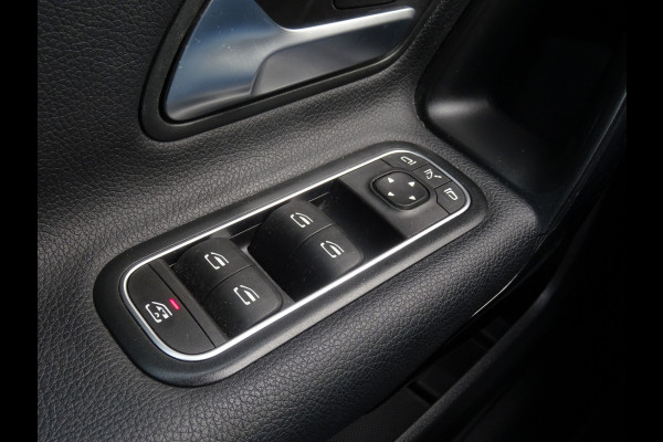 Mercedes-Benz A-Klasse 180 Premium * 18 INCH * LEER * GR NAVI * CAMERA !!