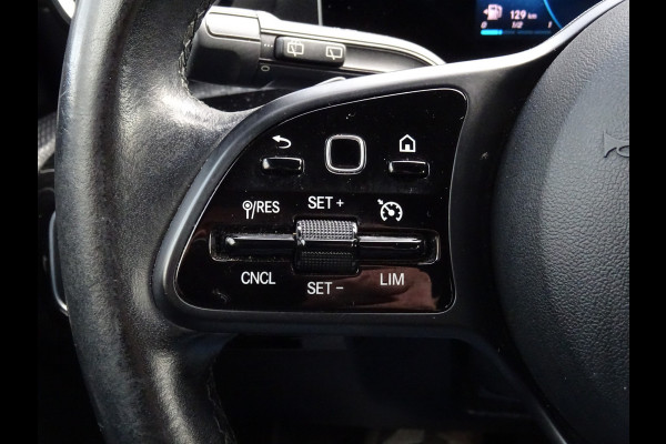 Mercedes-Benz A-Klasse 180 Premium * 18 INCH * LEER * GR NAVI * CAMERA !!